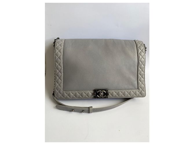 Chanel Boy XXL Handtasche Grau Glattleder - Ansicht 3