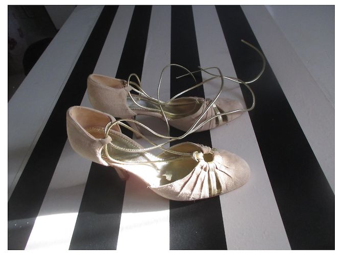 Décolleté Alain Manoukian Scamosciate Beige e Oro 8cm - vista 2