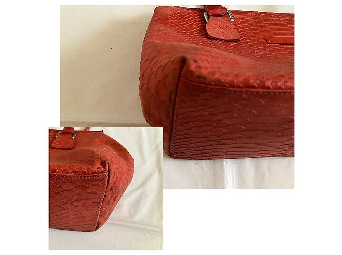 Bolso de hombro Tosca Blu en cuero rojo efecto cocodrilo Roja - vista 4