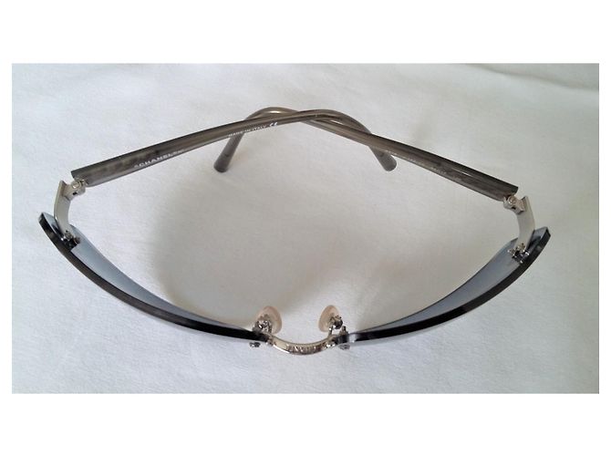 Vintage & Neu - Retro CHANEL-Brillen mit 2 Gläser-Sets Silber Blau Golden Grau Metallisch Anthrazitgrau Bronze Karamell Dunkelblau - Ansicht 9