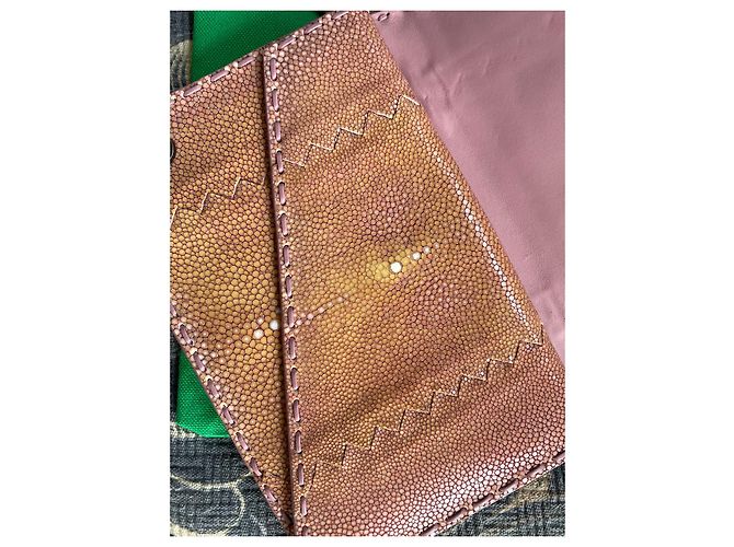 Pochette Bottega Veneta in pelle di coccodrillo beige - vista 11