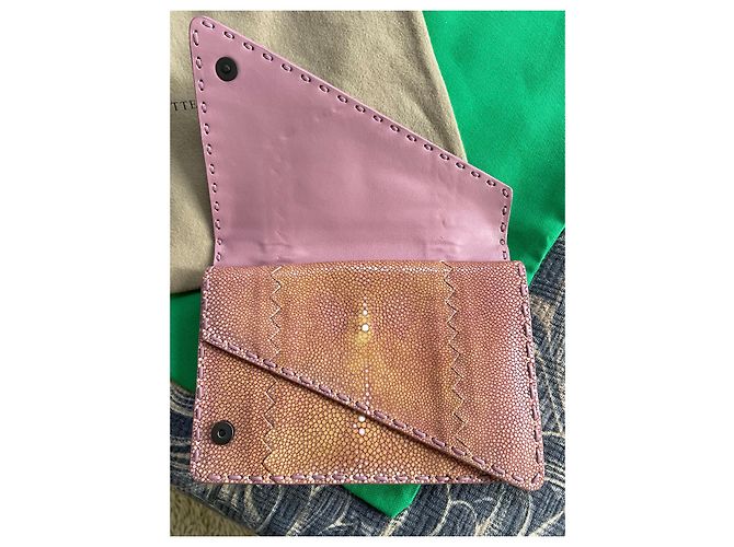 Pochette Bottega Veneta in pelle di coccodrillo beige - vista 13