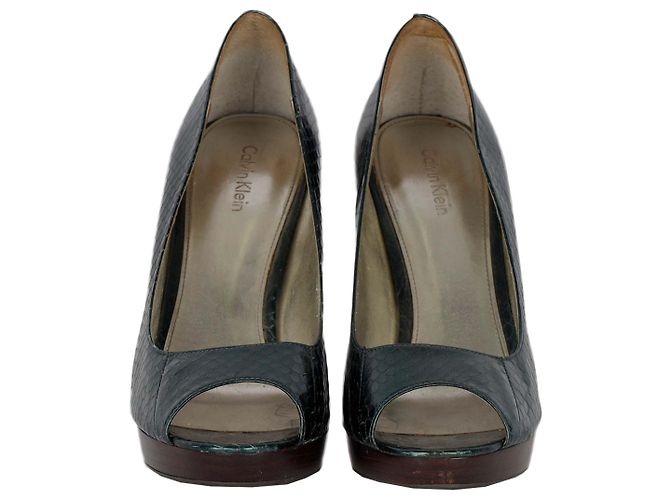 Sapatos Peep-Toe Calvin Klein Python - vista 2