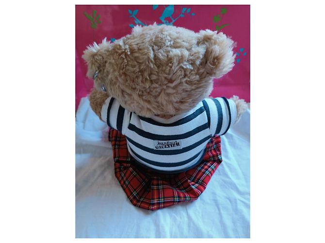 Peluche iconique NANA de Jean Paul Gaultier - vue 2