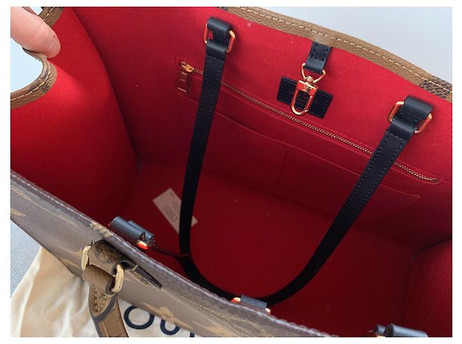 Louis Vuitton Onthego MM Tote Monogram Canvas Marrone - vista 2