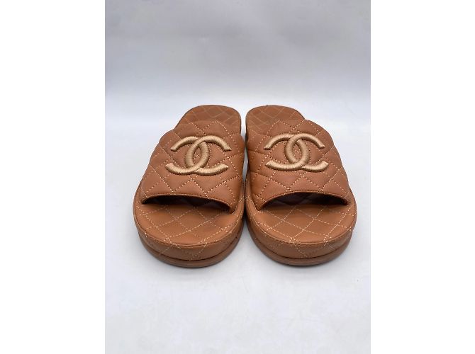 CHANEL  Mules & clogs T.eu 38 Leather Brown - view 3