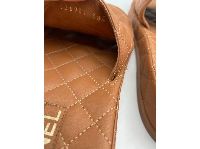 CHANEL  Mules & clogs T.eu 38 Leather Brown - view 4