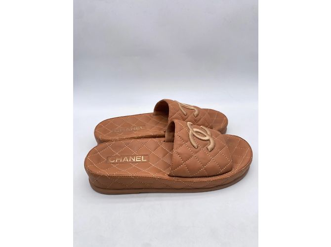 CHANEL  Mules & clogs T.eu 38 Leather Brown - view 5