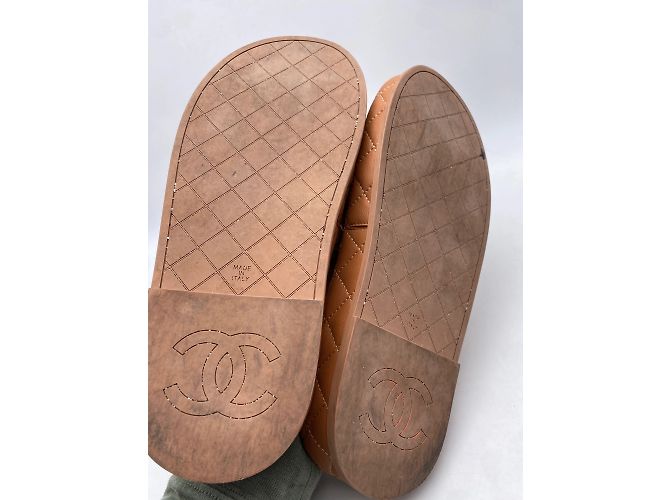 CHANEL  Mules & clogs T.eu 38 Leather Brown - view 8