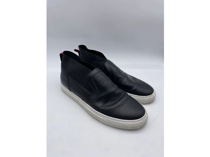 GIVENCHY Zapatillas T.UE 42 cuero Negro - vista 4