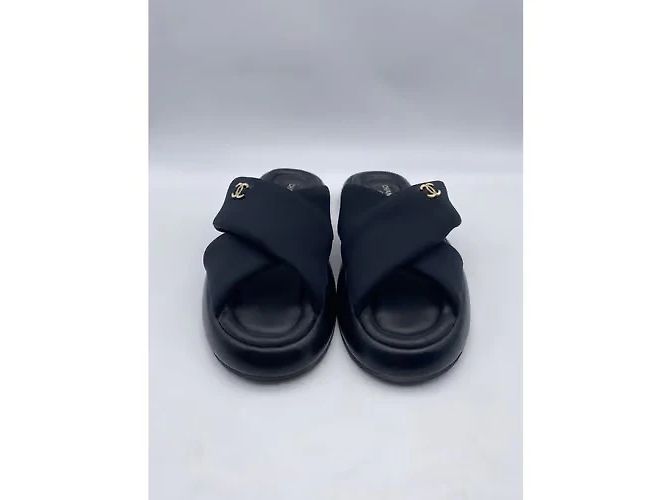 CHANEL  Mules & clogs T.eu 39 cloth Black - view 3