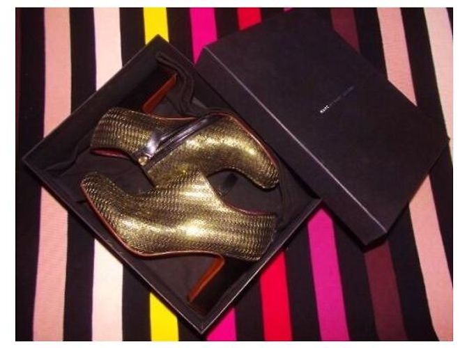 MARC BY MARC JACOBS BOTAS BAJAS BOTINES ORO ANTIGUO S 38.5 Dorado - vista 6