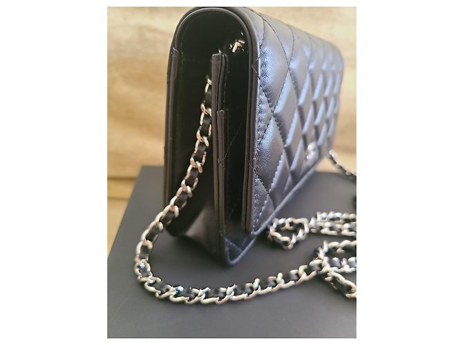 Wallet On Chain Chanel Brieftasche an der Kette Schwarz - Ansicht 4