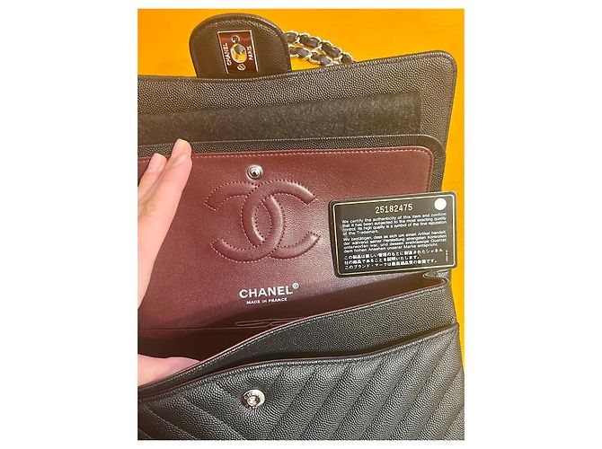 Timeless Borsa a mano Chanel Chevron in pelle caviar nera Nero - vista 5