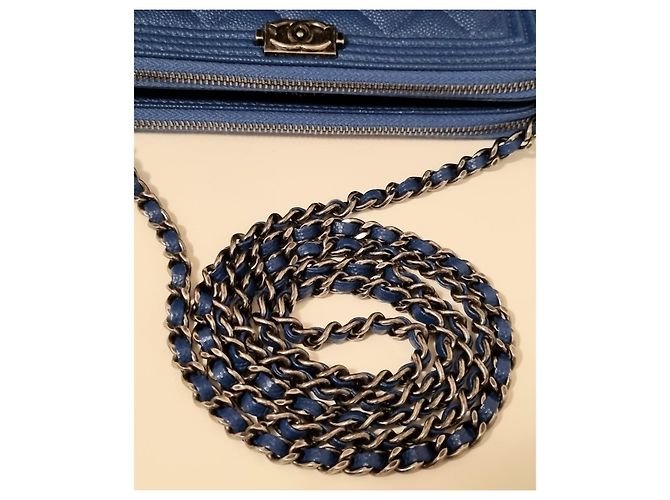 Wallet On Chain Zip foderata Chanel Boy WOC Blu - vista 2