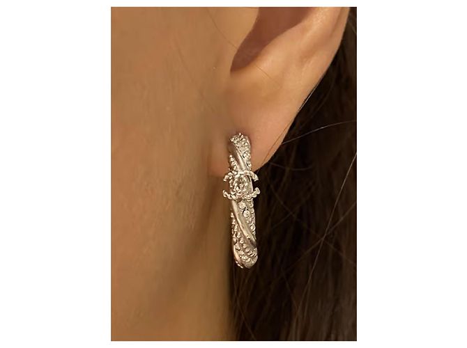 Orecchini Chanel CC Logo Cristalli Swarovski - vista 2
