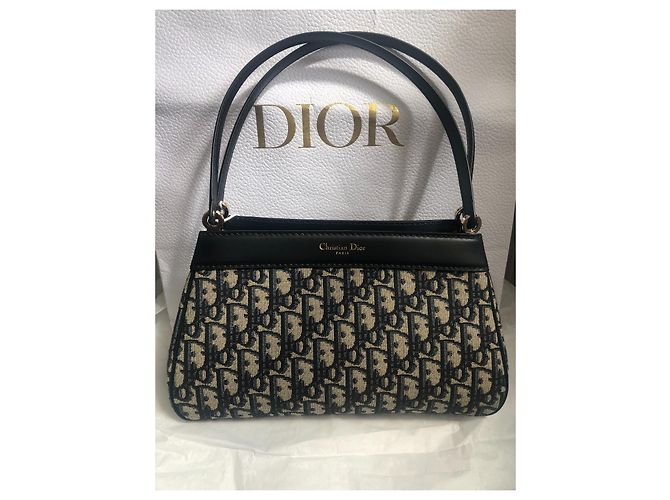 MEDIUM TASCHE MIT SCHLÜSSEL VON DIOR - Ansicht 3