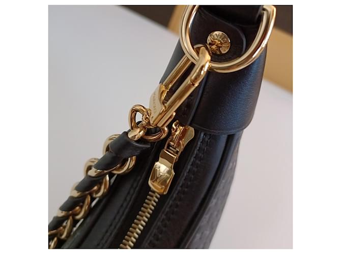 Looping Borsa Louis Vuitton Loop in pelle Nero - vista 6
