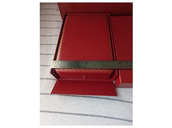 Cartier Große gefütterte XL-Halskettenanhänger-Schachtel mit Papiertüte Rot - Ansicht 9