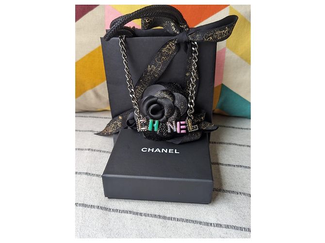 Chanel Kuba 2017 Sammlung 17P Scoubidou Choker Seltene Halskette Mehrfarben - Ansicht 3