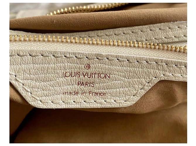 Abbesses Louis Vuitton POCHETTE MINI LIN INITIALS Beige - vue 10