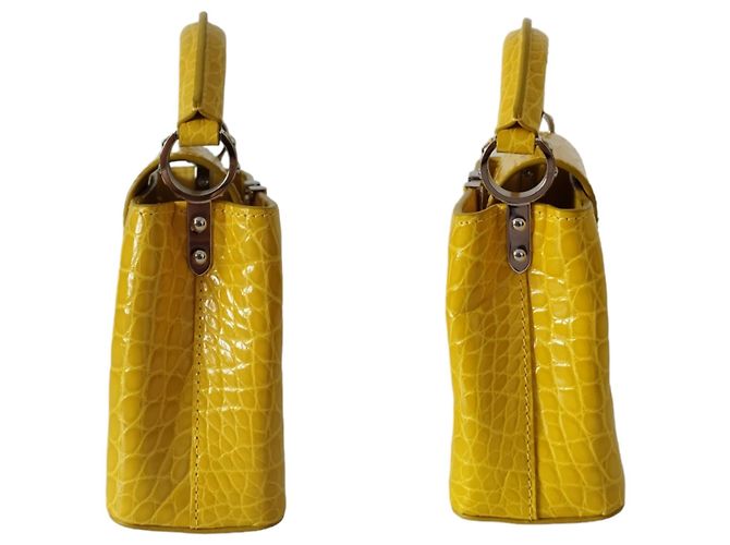 Louis Vuitton Capucines Mini in yellow alligator - view 15