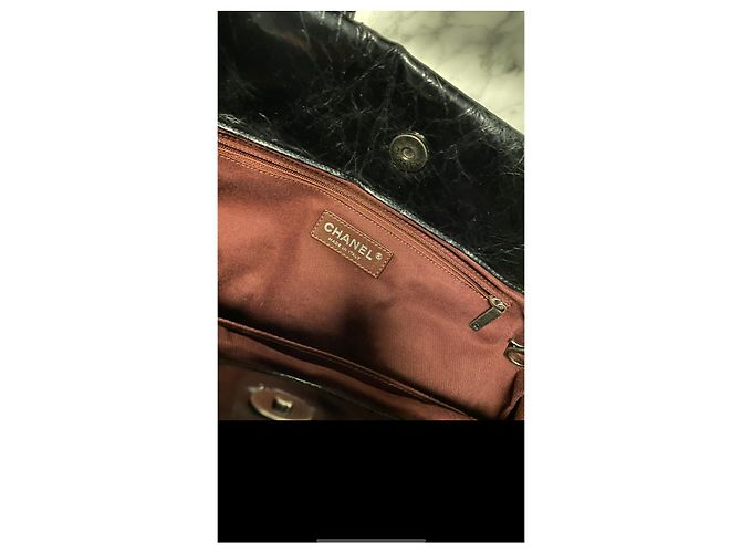 Executive Borsa a mano Chanel in pelle iridescente nera con manici bordeaux Nero - view 3