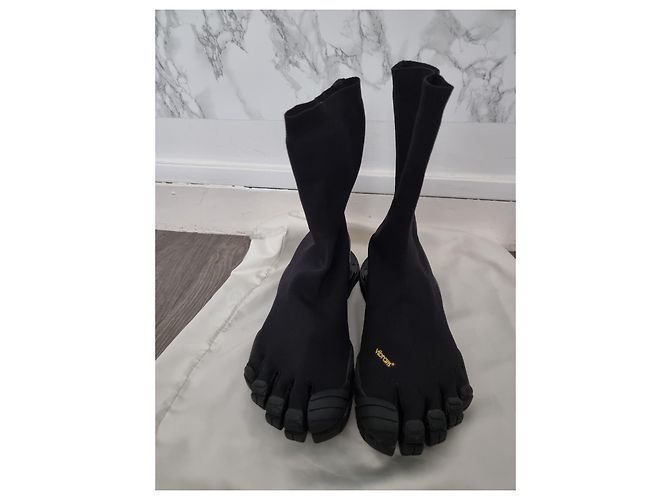 Sneakers alte Balenciaga x Vibram Nere Nero - vista 2