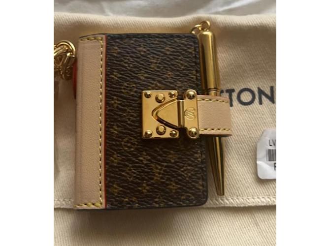 Louis Vuitton Portachiavi libro Lv Beige - vista 3