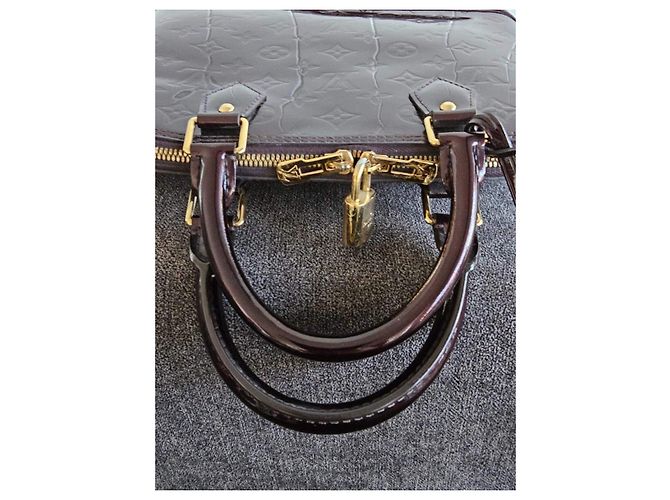 Louis Vuitton Borsa Alma in Pelle Vernis Amaranto - vista 5