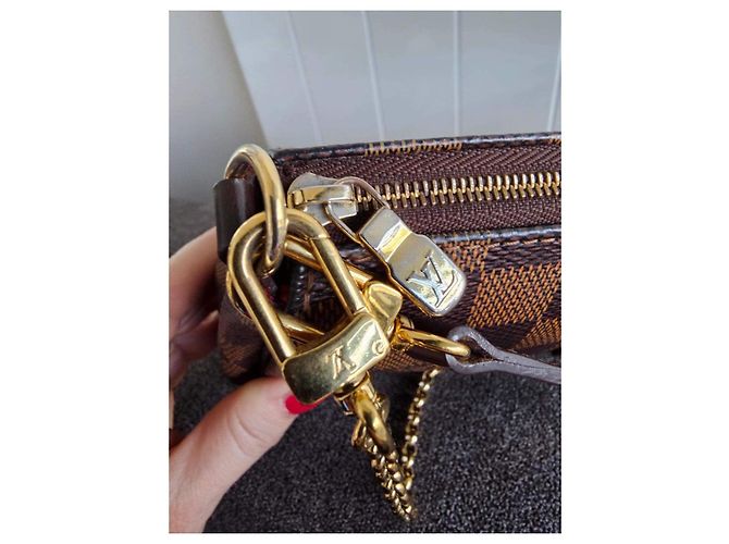 Louis Vuitton Borsa Damier Ebene Eva con Catena Marrone - vista 7