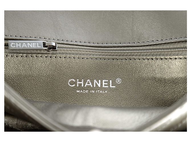 Borsa con patta Chevron decorata con "catena di paillettes" Chanel Argento - vista 8