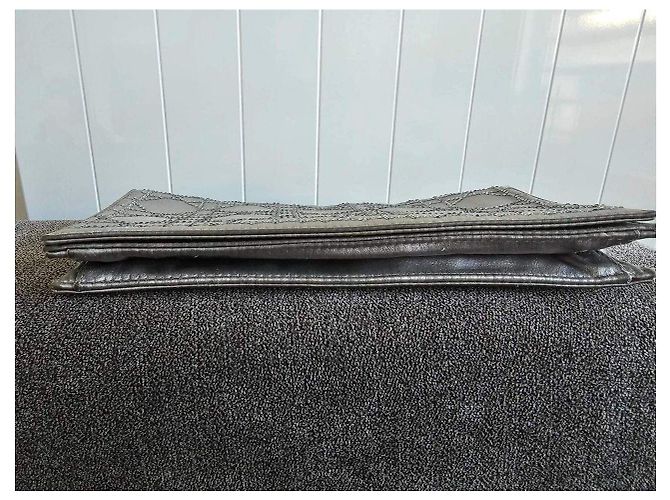 Borsa da sera Christian Dior in satin grigio - vista 2
