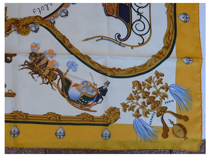 Sciarpa in seta Hermès Plumes et Grelots Gialla Giallo - vista 4