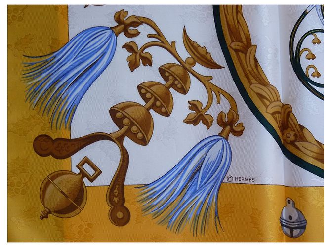 Sciarpa in seta Hermès Plumes et Grelots Gialla Giallo - vista 6