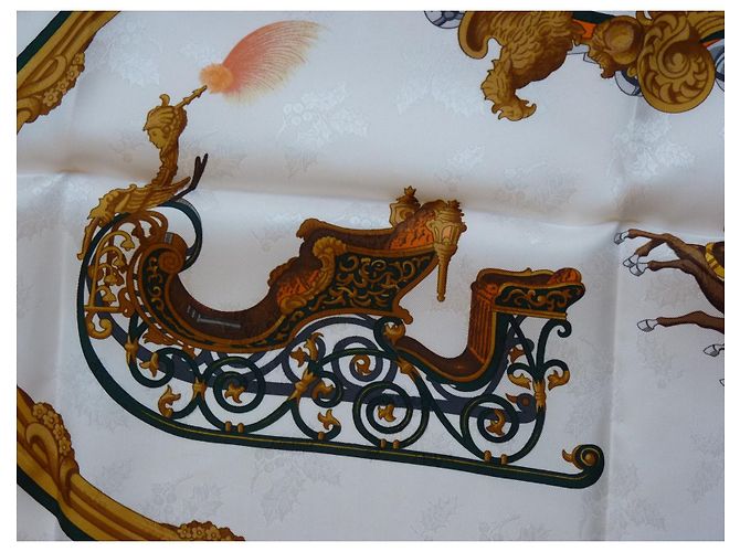 Sciarpa in seta Hermès Plumes et Grelots Gialla Giallo - vista 8