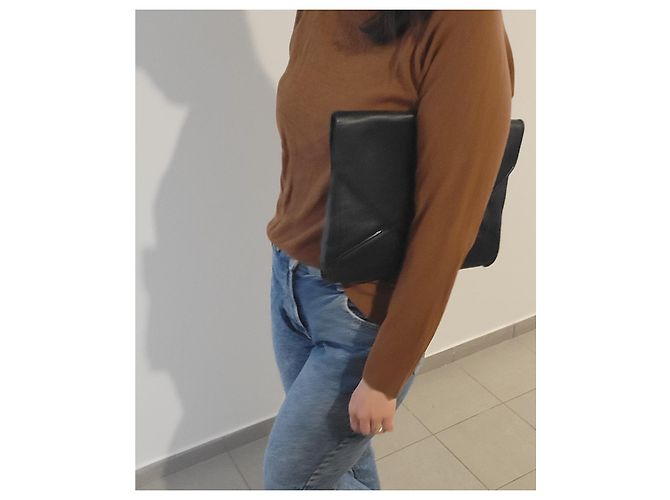 Pochette Fendi in pelle blu navy - vista 5