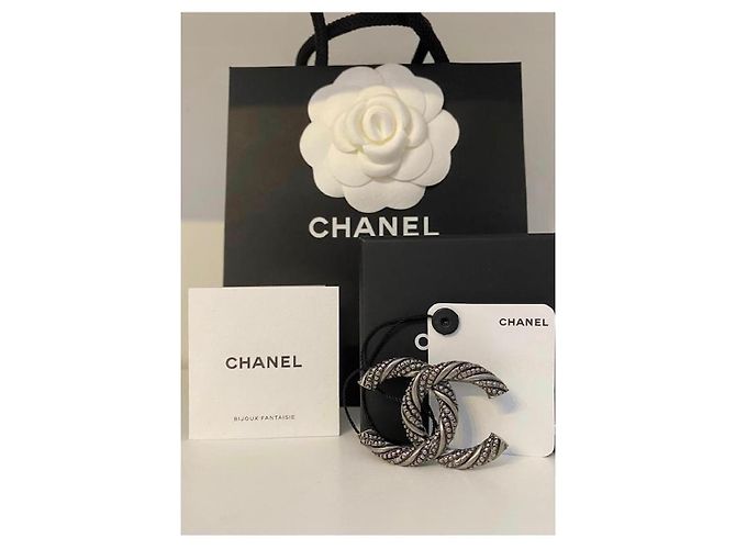 SPILLA C foderata CHANEL, metallo rutenio ( argento) , neuf - vista 5