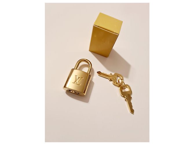 Lucchetto Louis Vuitton Ciondolo per Borsa Oro Metallo D'oro - vista 3