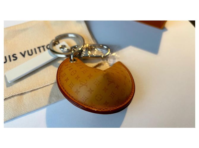 Louis Vuitton Fortune Cookie / Glückskeks Anhänger Braun Cognac - Ansicht 6
