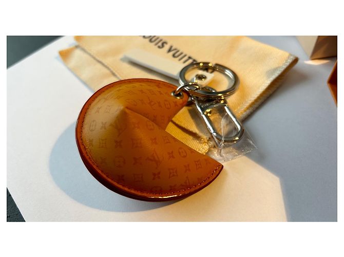 Louis Vuitton Fortune Cookie / Glückskeks Anhänger Braun Cognac - Ansicht 7