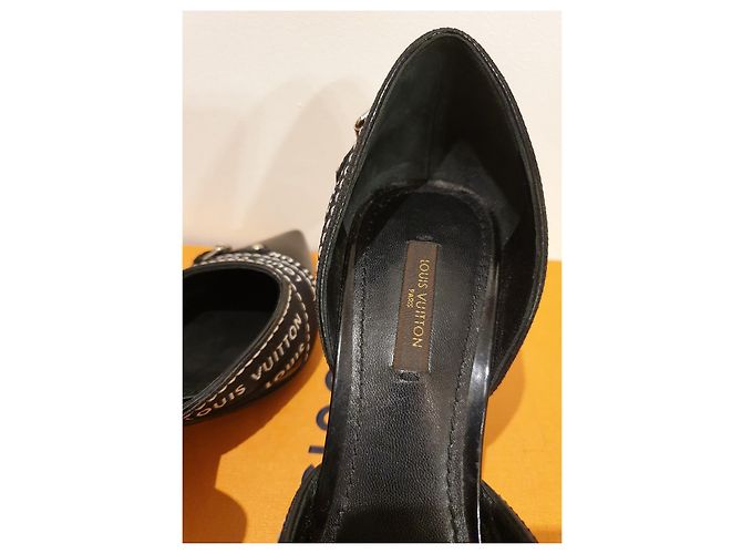 Louis Vuitton modello Lily Nero - vista 6