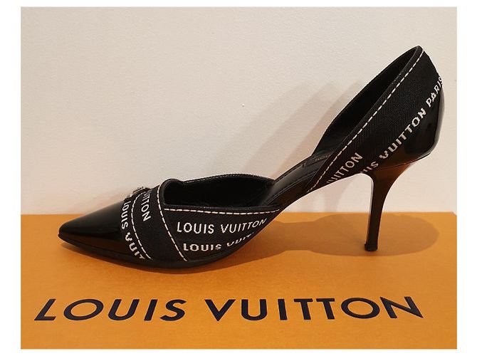 Louis Vuitton modello Lily Nero - vista 7