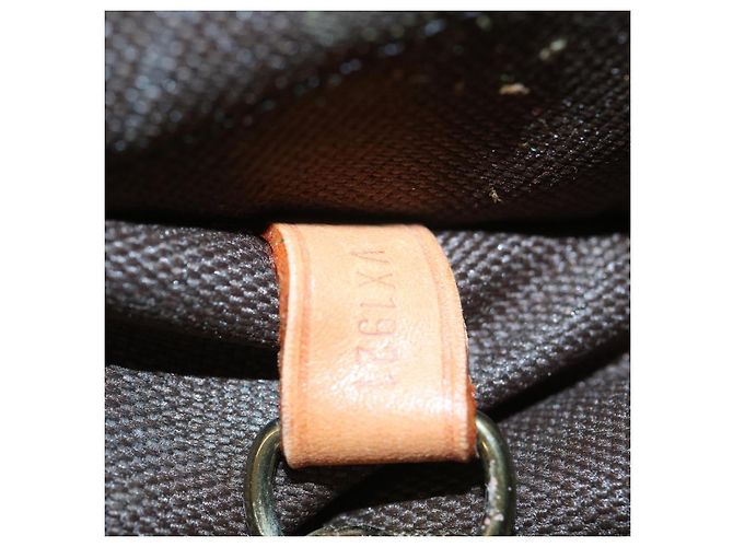 Copriabito portatile da cabina con monogramma LOUIS VUITTON M23420 LV Auth fm2176 - vista 11