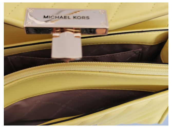 Michael Kors Umhängetasche Gelb mit Goldbeschlag - Ansicht 14