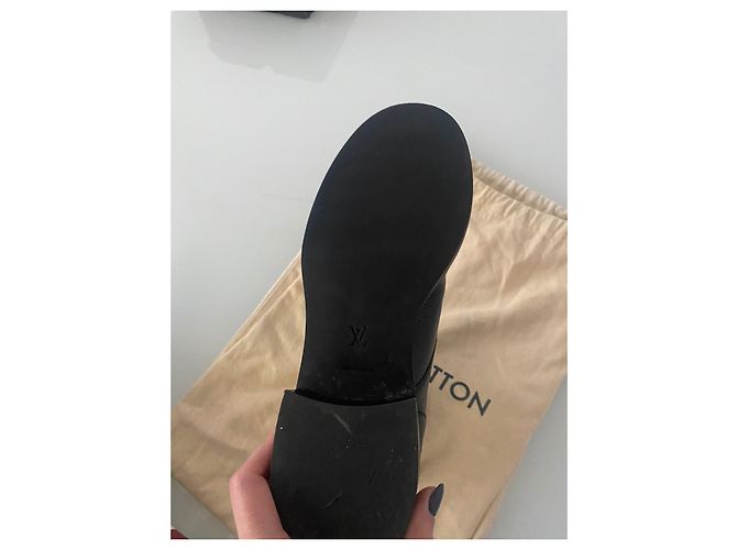 Botines Louis Vuitton Ranger Flat Negro - vista 8