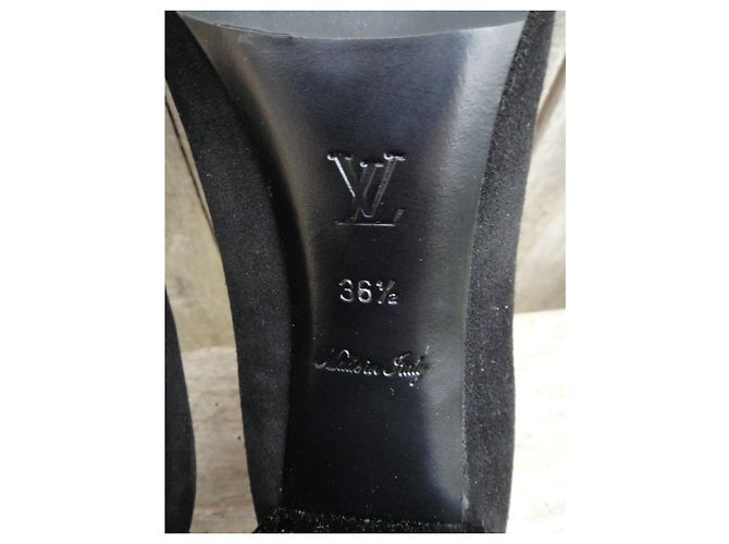 Louis Vuitton Uniform Pumps Schwarz Wildleder - Ansicht 7