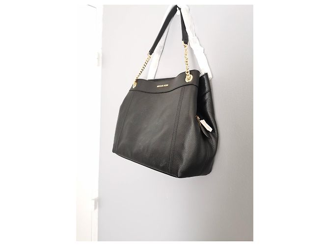 Sac à main Michael Kors en cuir noir et chaîne dorée - vue 10