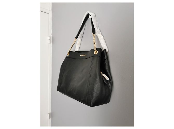 Sac à main Michael Kors en cuir noir et chaîne dorée - vue 14