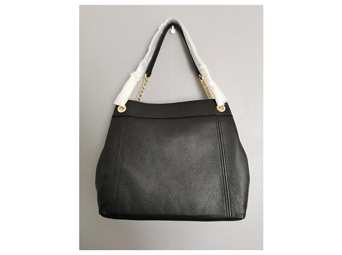Sac à main Michael Kors en cuir noir et chaîne dorée - vue 6
